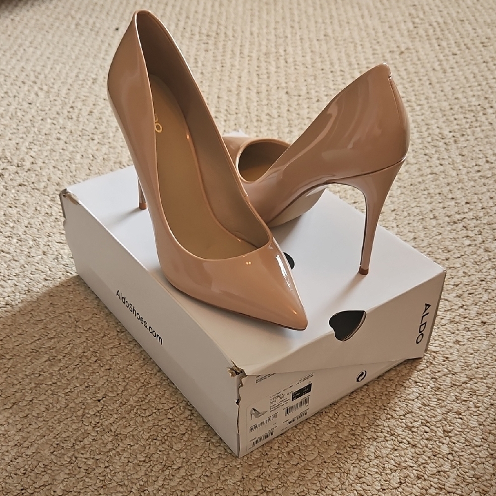 ALDO Women's Nude Pumps size 11